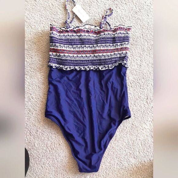 Monokinis Swimsuit - Picture 2 of 3